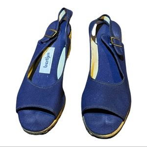 Vintage Bertlyn deep blue and tan rope wedges size 9.5